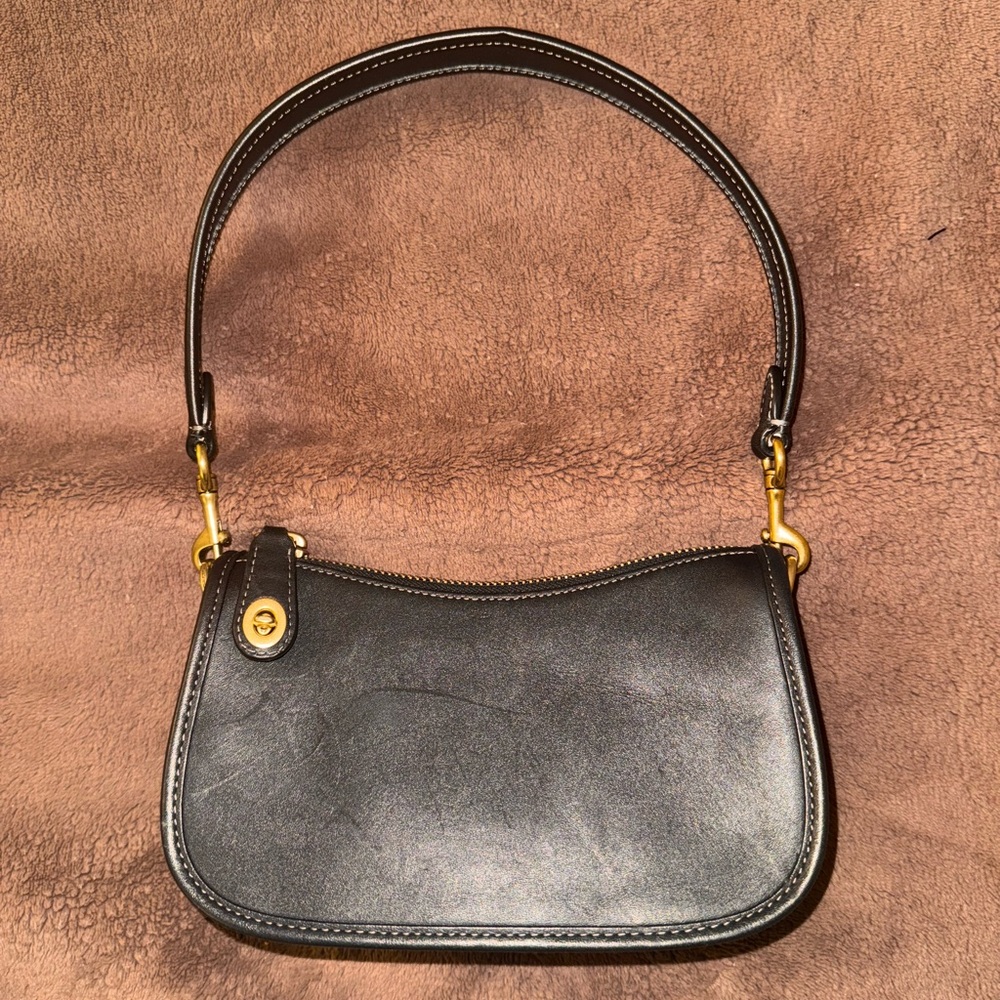 Coach Black Leather Swinger Bag